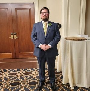 Meet your Posher, Avery